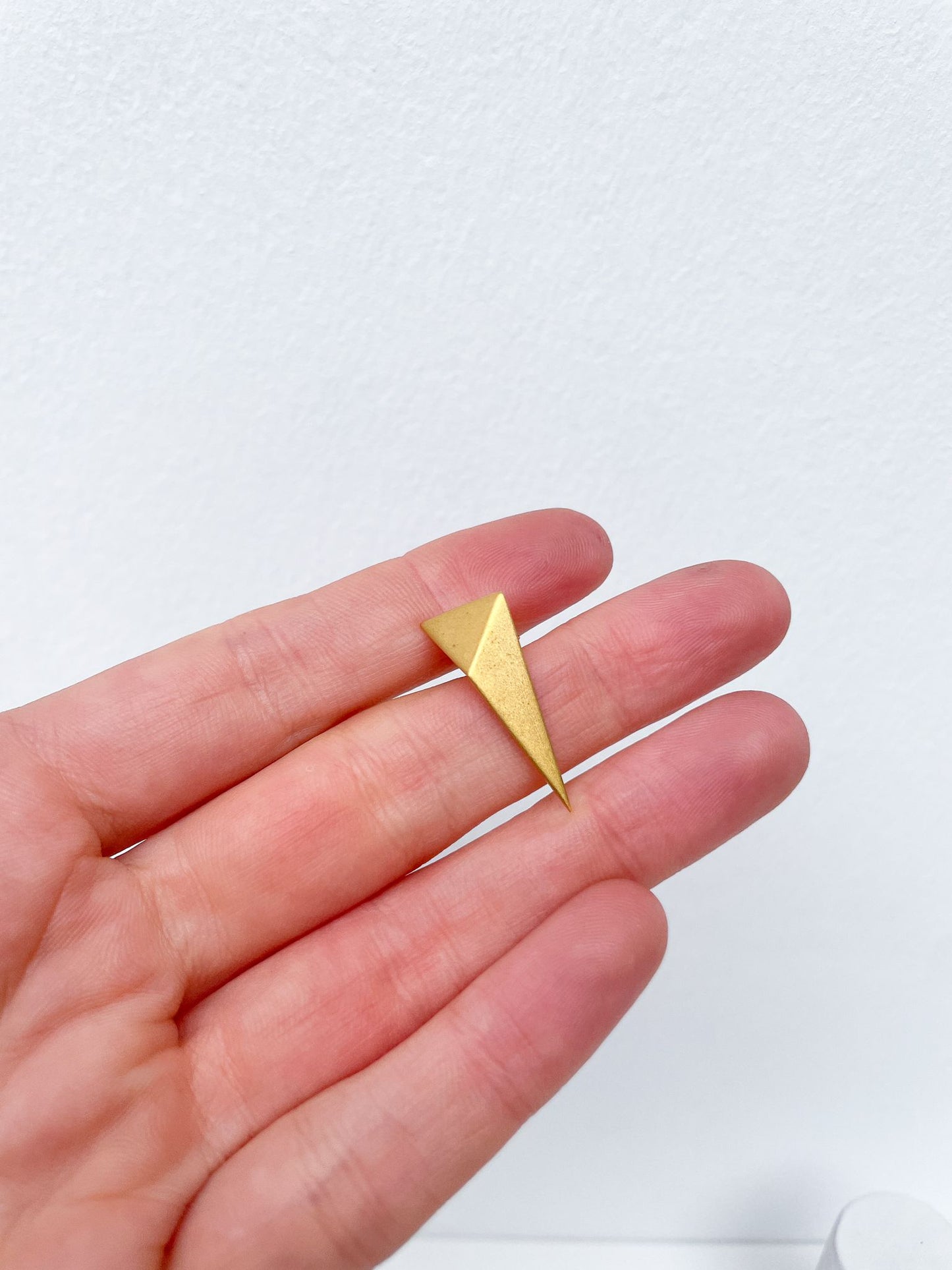 FOLD GOLD oorbellen - UNIEK PAAR